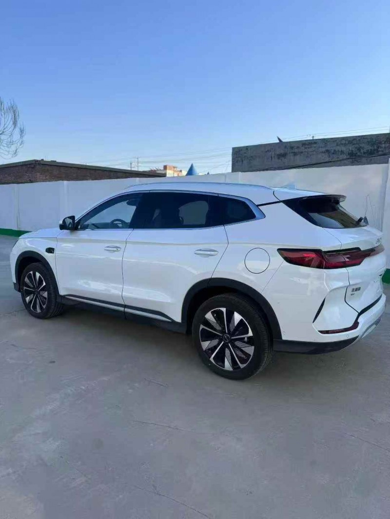 天津25年比亚迪宋9