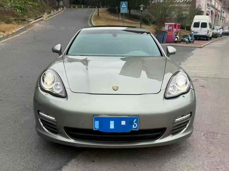 三明13年保时捷帕拉梅拉1