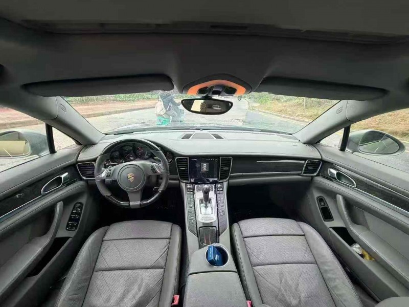 三明13年保时捷帕拉梅拉3