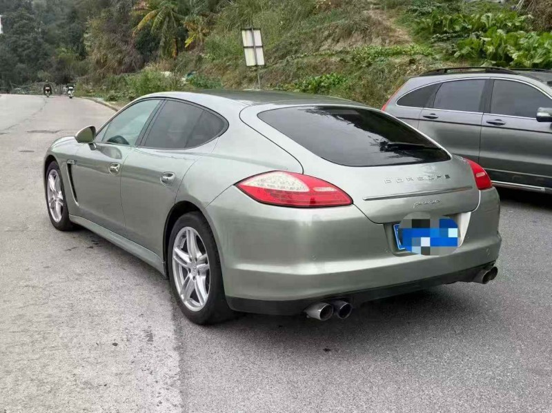 三明13年保时捷帕拉梅拉7