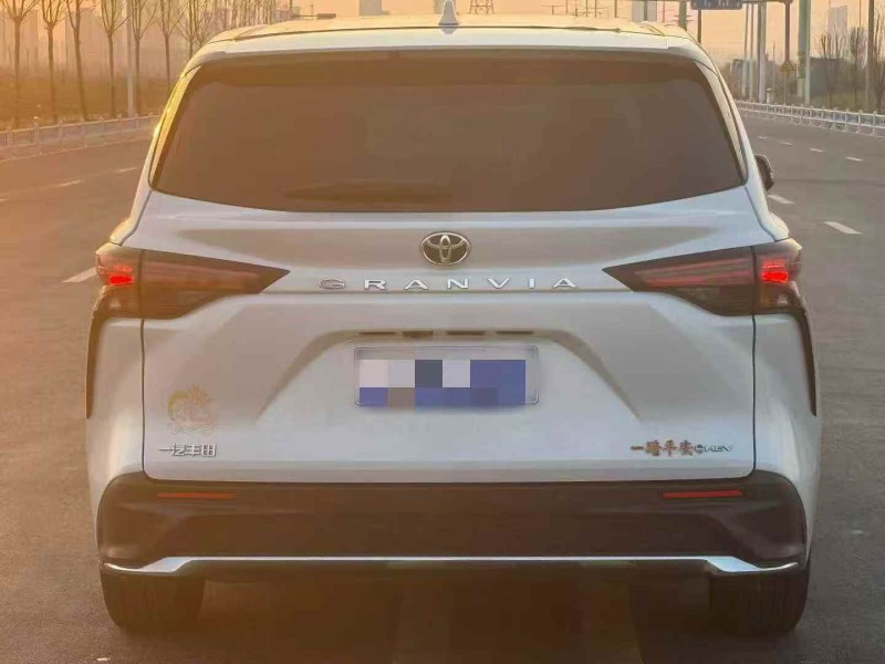 榆林25年丰田格瑞维亚9