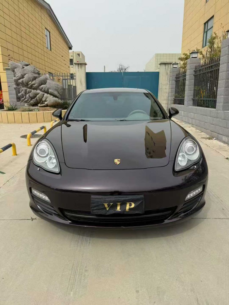 平顶山12年保时捷帕拉梅拉1