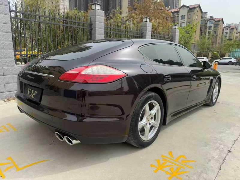 平顶山12年保时捷帕拉梅拉9