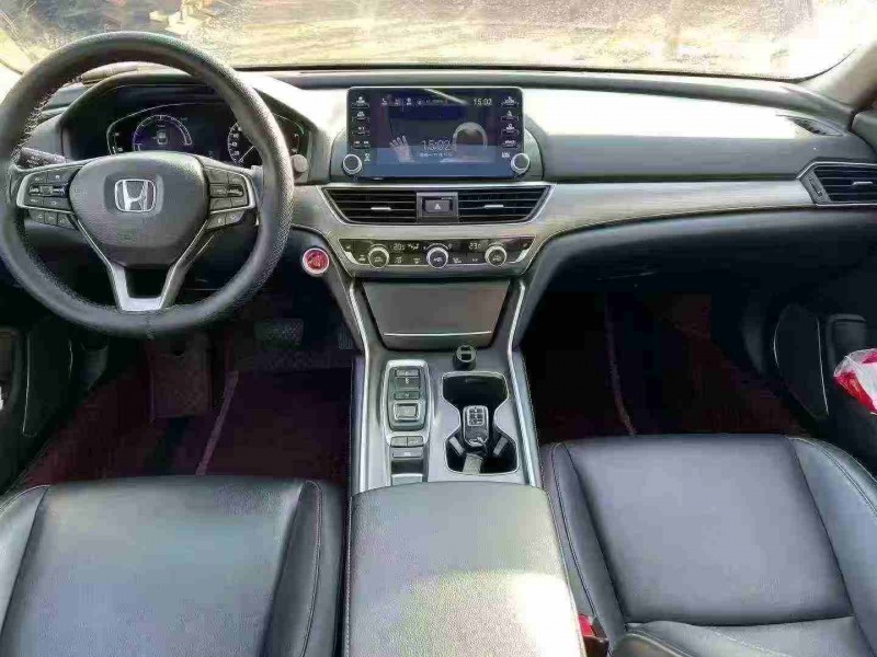 临沂19年本田雅阁5