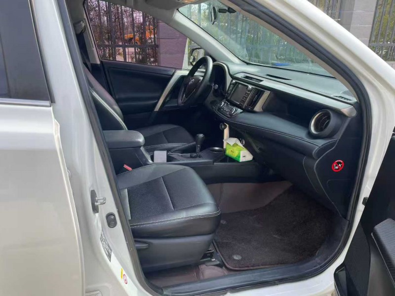 平顶山16年丰田RAV4荣放6