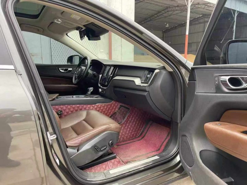 徐州19年沃尔沃XC605