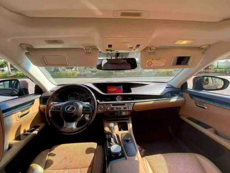 三明16年雷克萨斯ES4