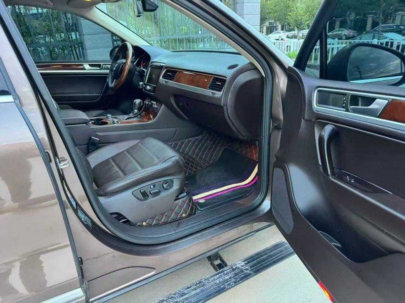 平顶山12年大众途锐5