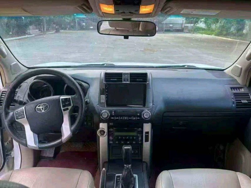 三明13年丰田普拉多6