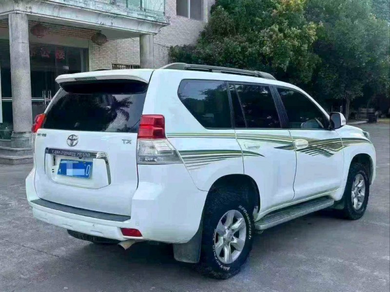 三明13年丰田普拉多7