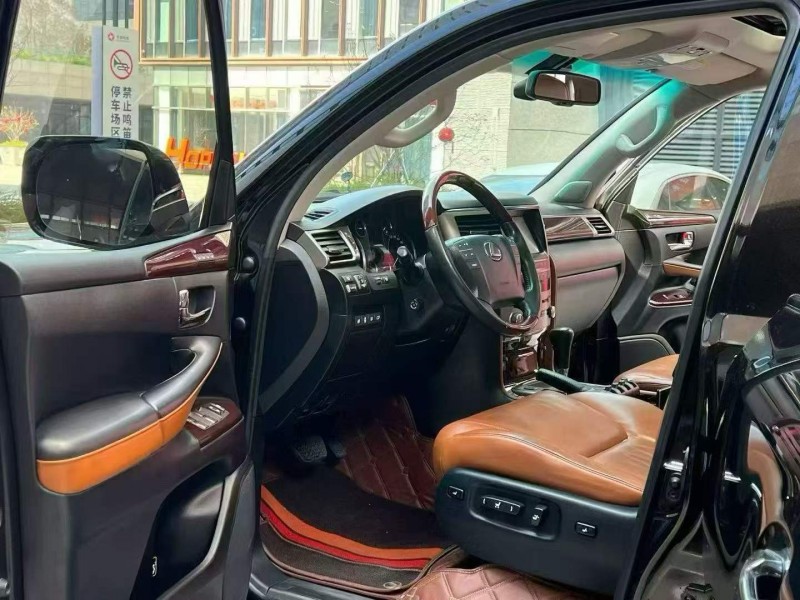 广州12年雷克萨斯LX4