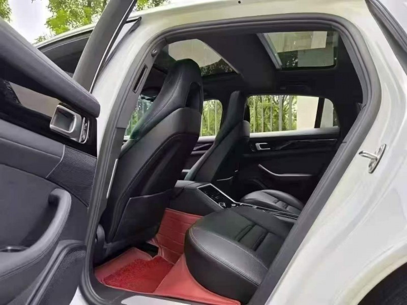 广州18年保时捷帕拉梅拉4