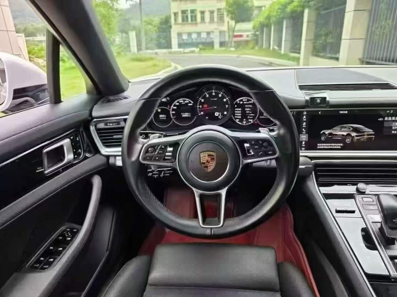广州18年保时捷帕拉梅拉6