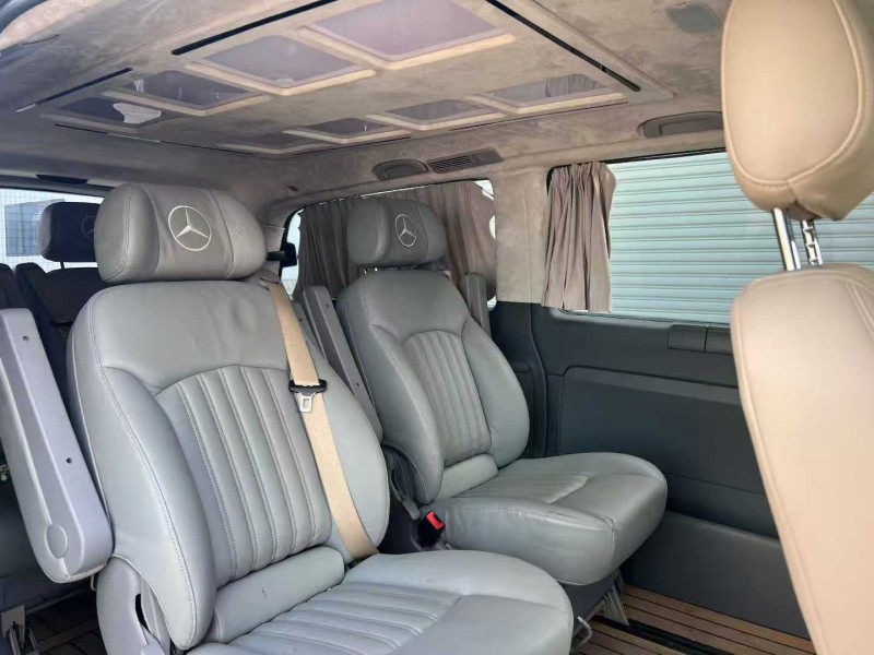 徐州16年奔驰威霆8