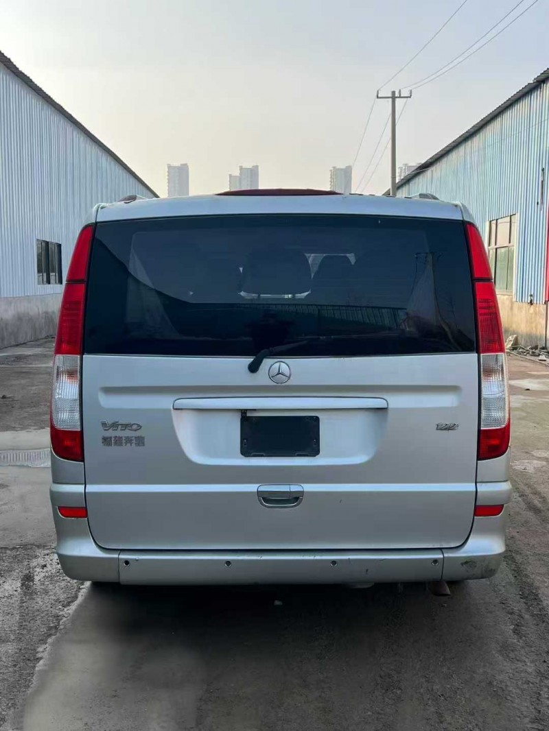 徐州16年奔驰威霆9