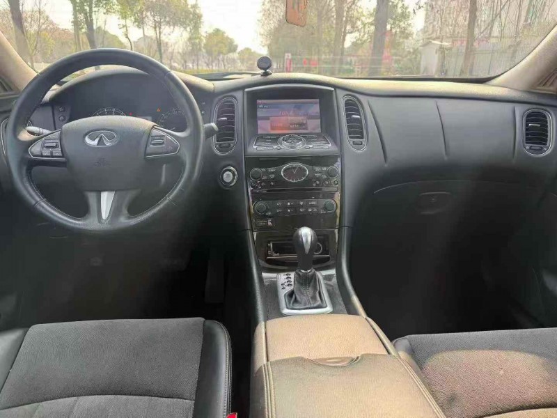 北海16年英菲尼迪QX506