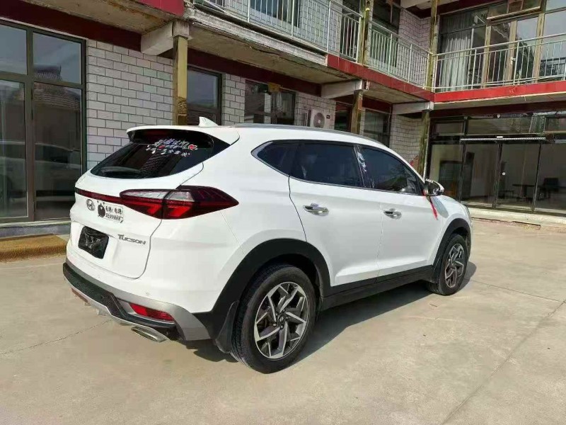 保定19年现代途胜9