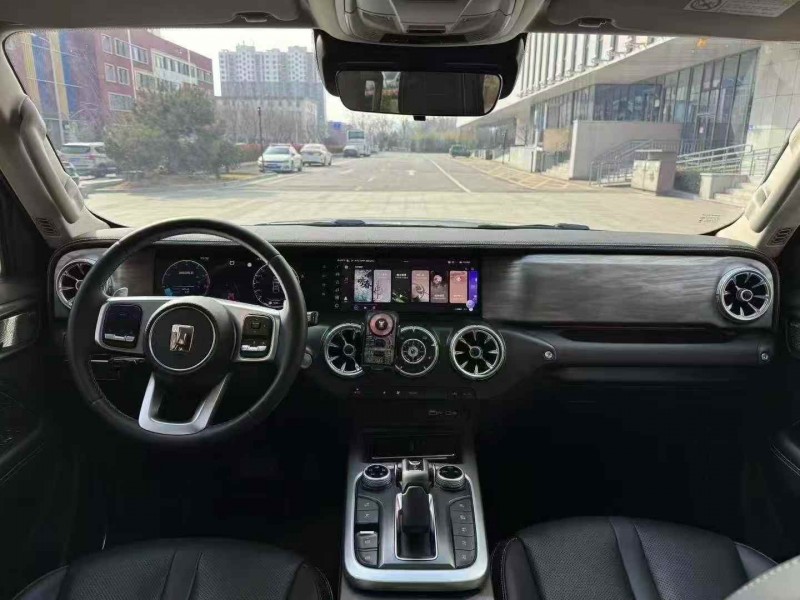 枣庄24年长城汽车坦克4