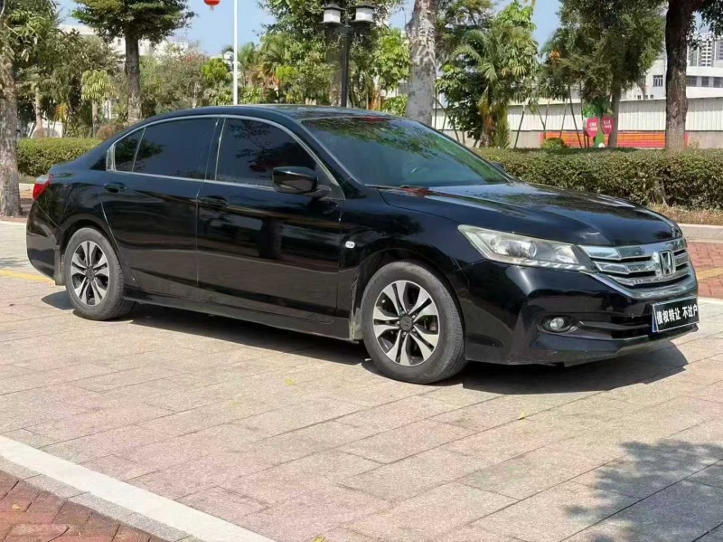 茂名14年本田雅阁2