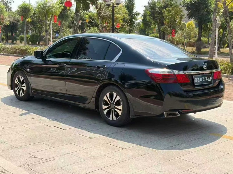 茂名14年本田雅阁8