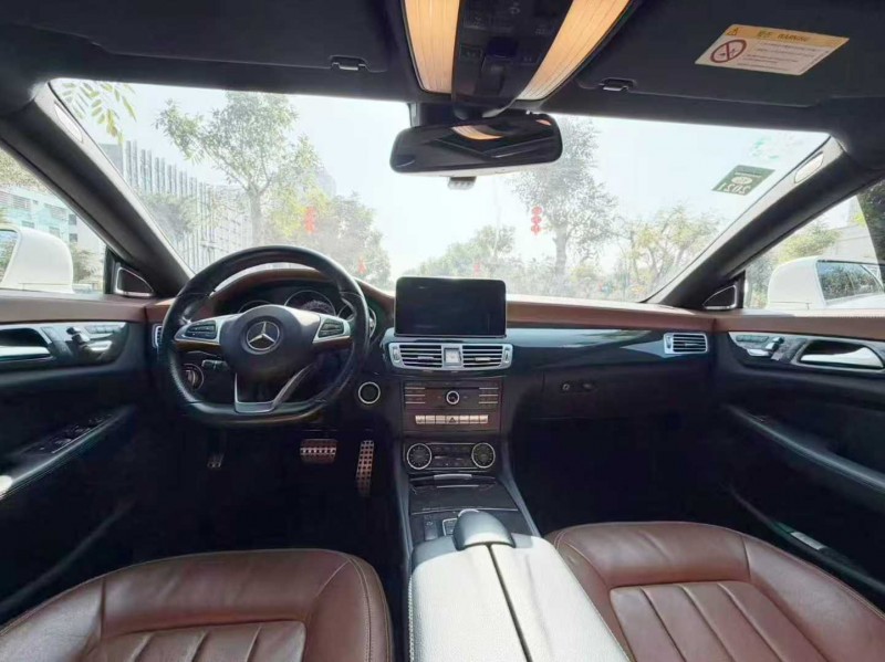 茂名17年奔驰CLS4