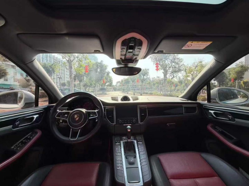 茂名17年保时捷Macan4