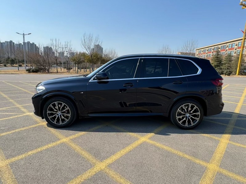 济宁21年宝马X54