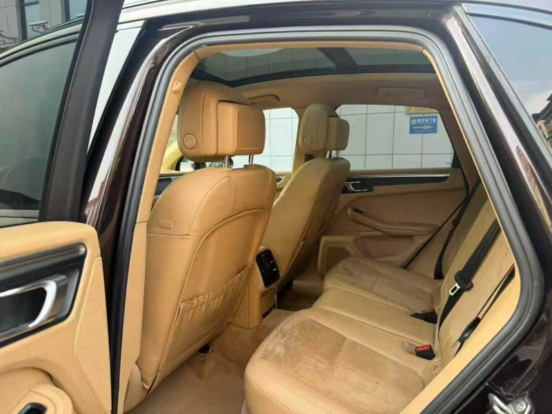 潍坊16年保时捷Macan5