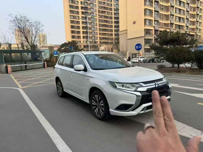 烟台23年三菱欧蓝德3