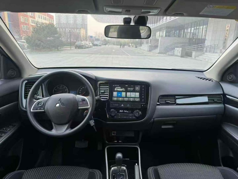 烟台23年三菱欧蓝德6