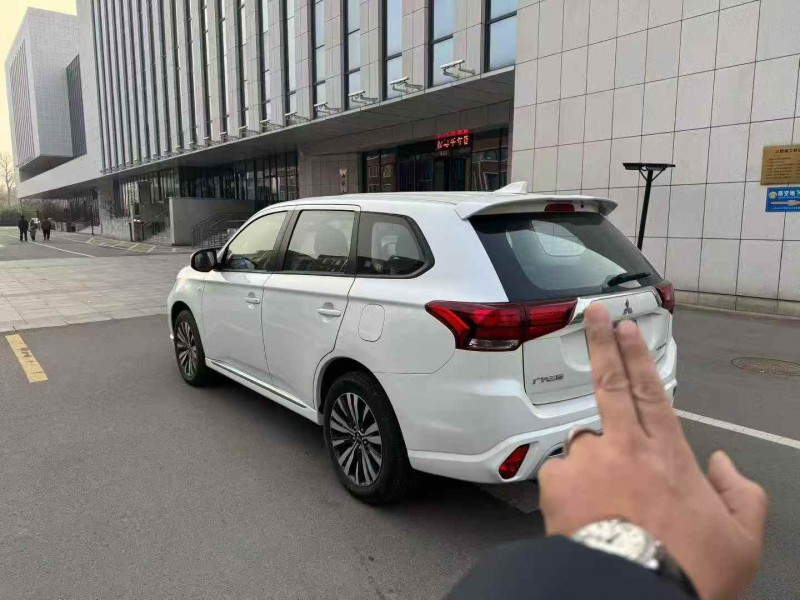 烟台23年三菱欧蓝德7