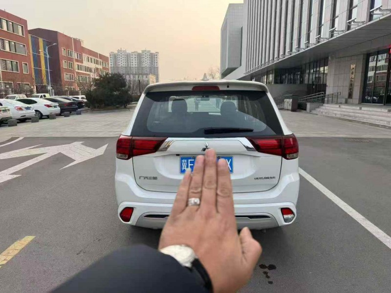 烟台23年三菱欧蓝德9