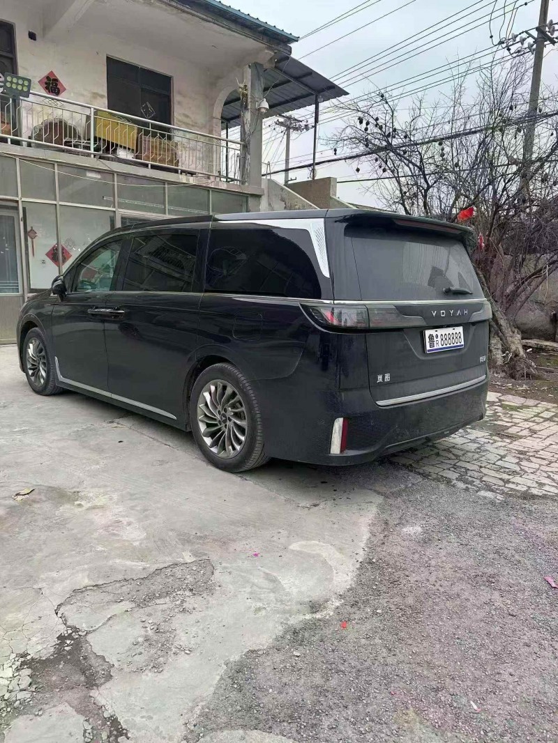 烟台23年岚图汽车梦想家6