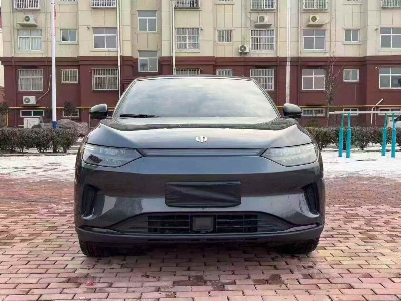 烟台23年零跑汽车C111