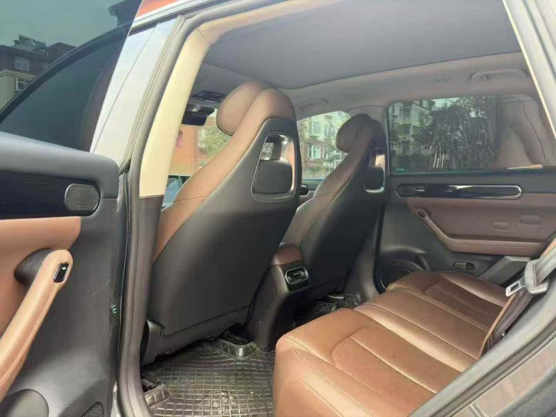 烟台23年零跑汽车C117