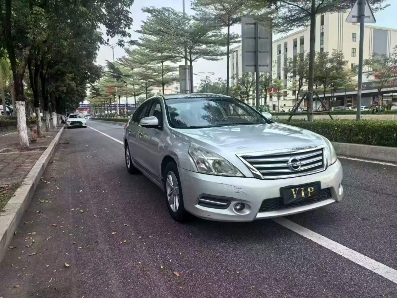 漳州11年日产天籁2