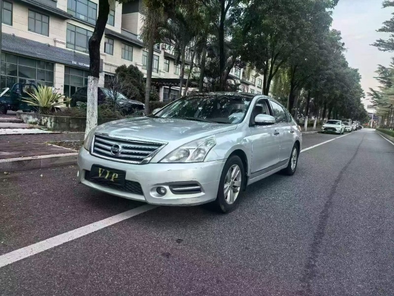 漳州11年日产天籁3