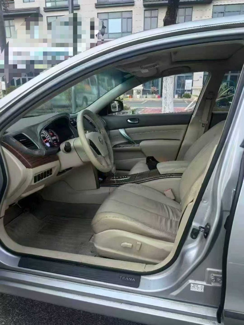 漳州11年日产天籁4