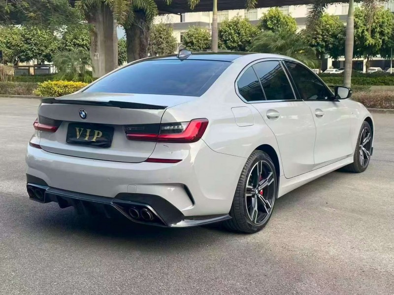 漳州21年宝马3系7