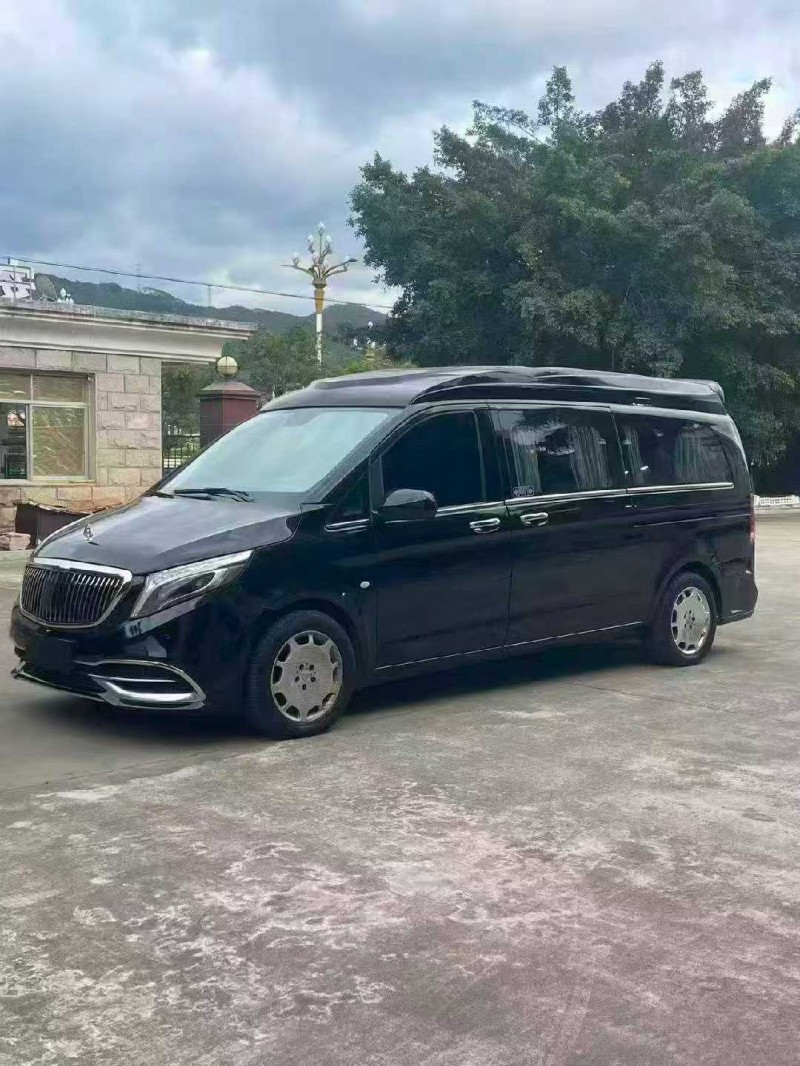 漳州21年奔驰威霆3