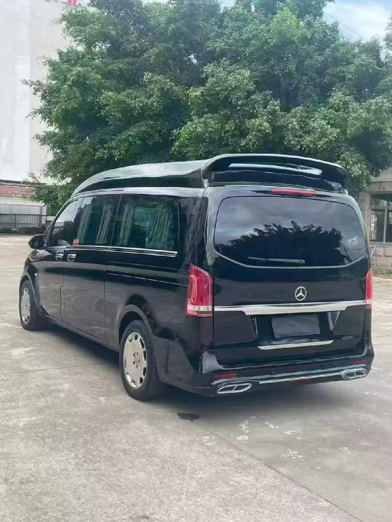 漳州21年奔驰威霆8