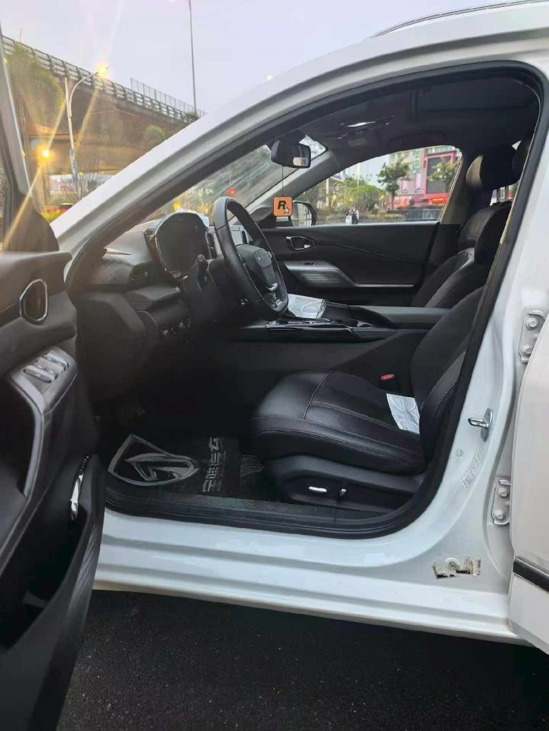 漳州22年宝骏Valli4