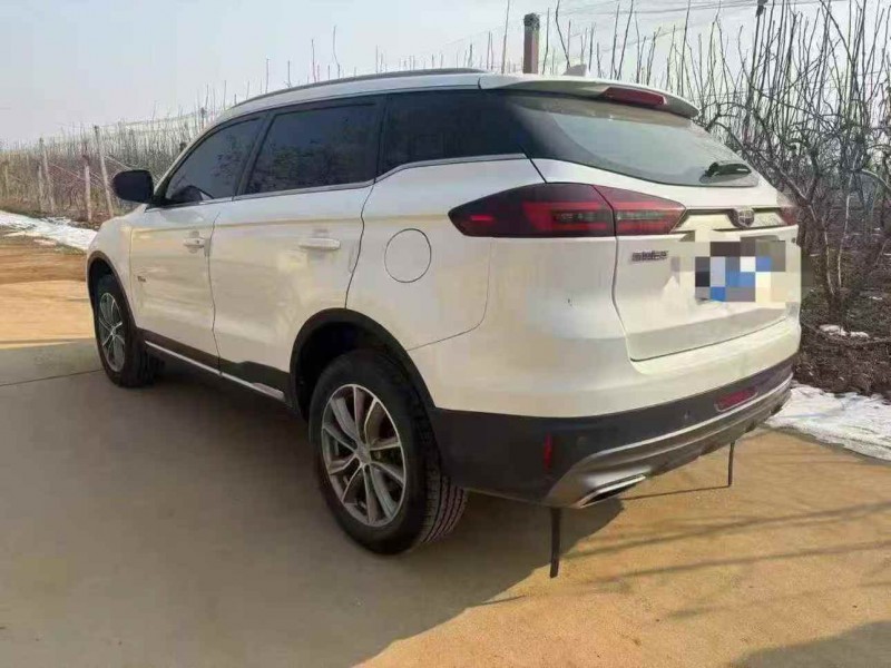 东营19年吉利博越8