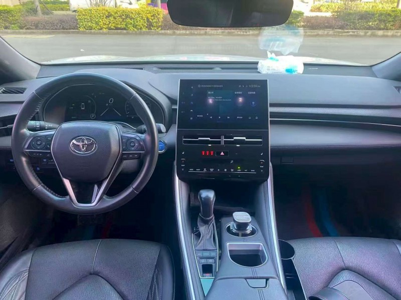 漳州22年丰田亚洲龙5