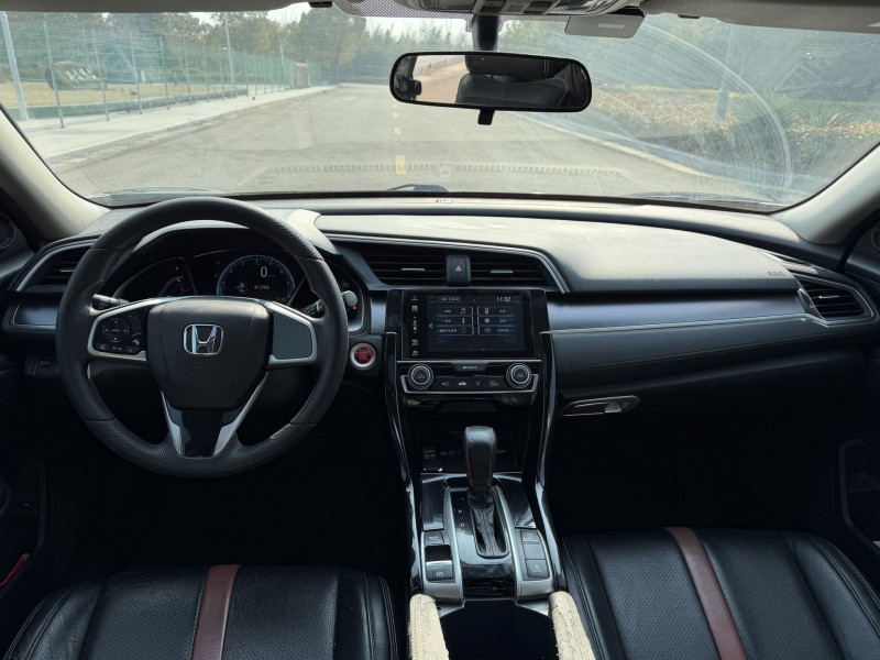 盐城17年本田思域7