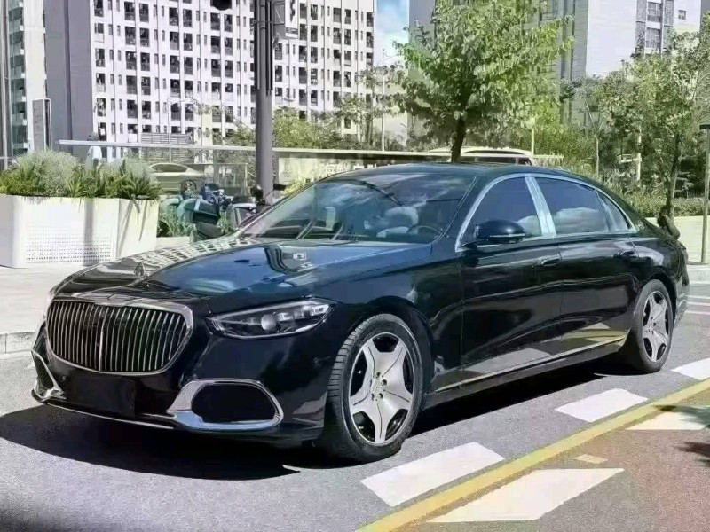 广州21年奔驰迈巴赫S级3