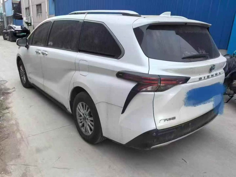 烟台23年丰田塞纳7