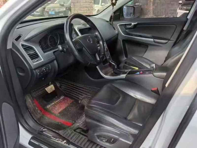 潍坊17年沃尔沃XC603