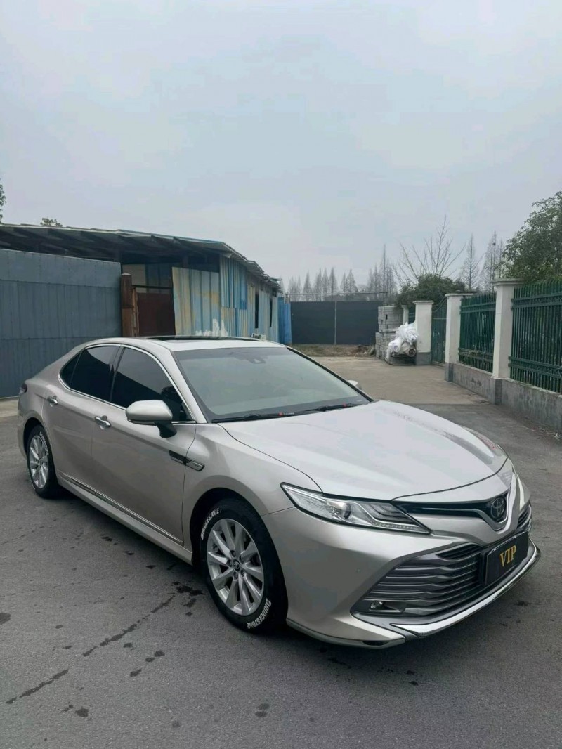 杭州18年丰田凯美瑞3