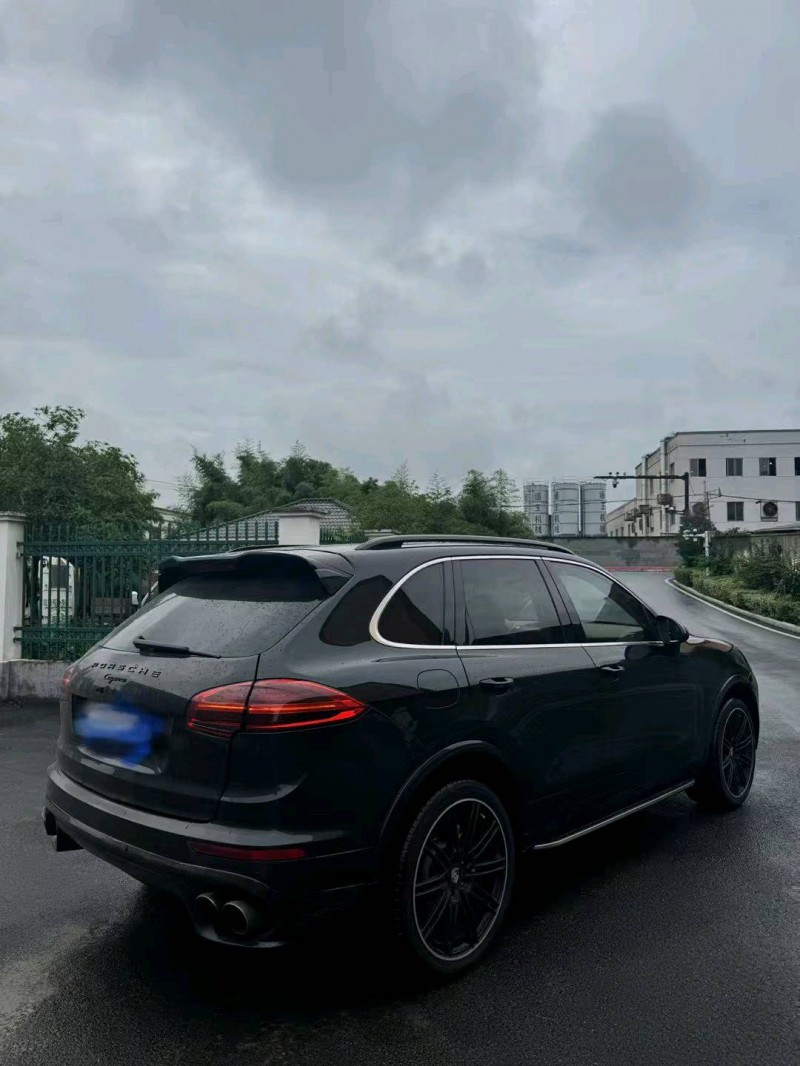 杭州12年保时捷卡宴4